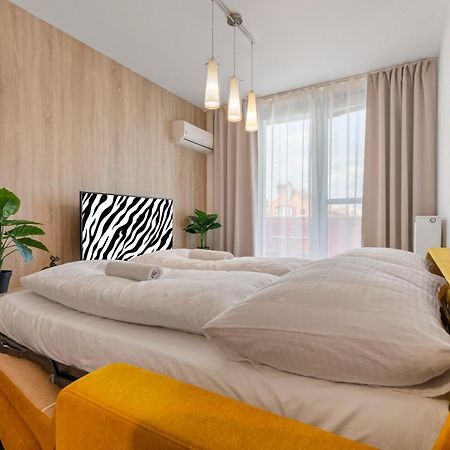 Apartament Lam Safari - Balcony - Ac - Free Parking Bratysława Zewnętrze zdjęcie