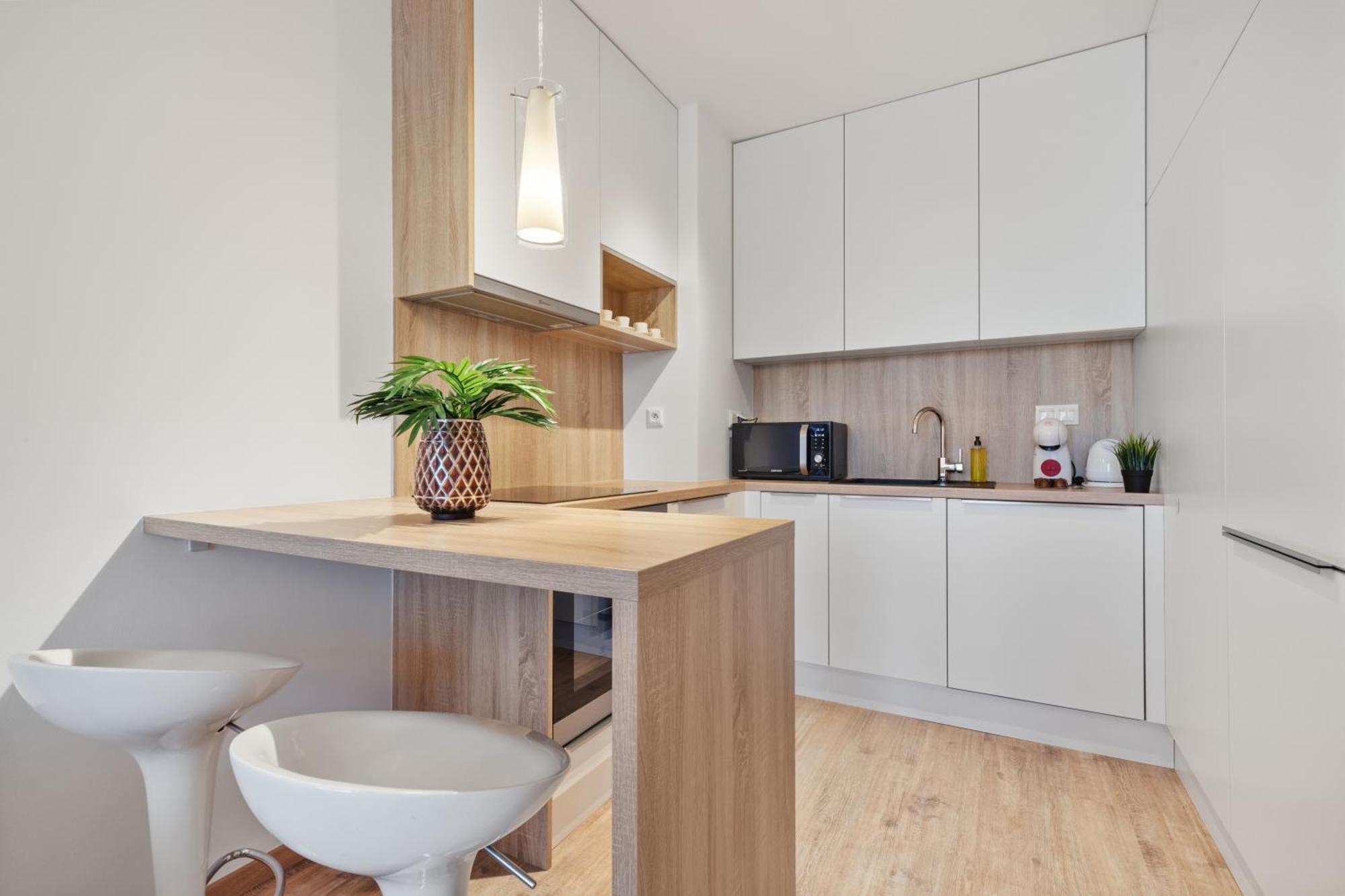 Apartament Lam Safari - Balcony - Ac - Free Parking Bratysława Zewnętrze zdjęcie