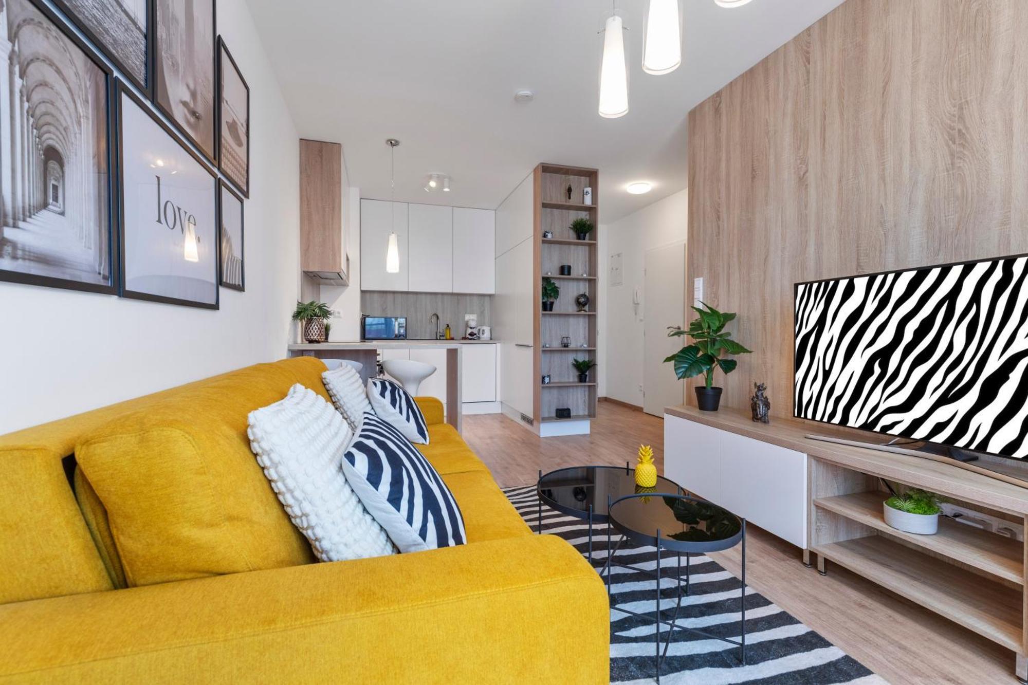 Apartament Lam Safari - Balcony - Ac - Free Parking Bratysława Zewnętrze zdjęcie